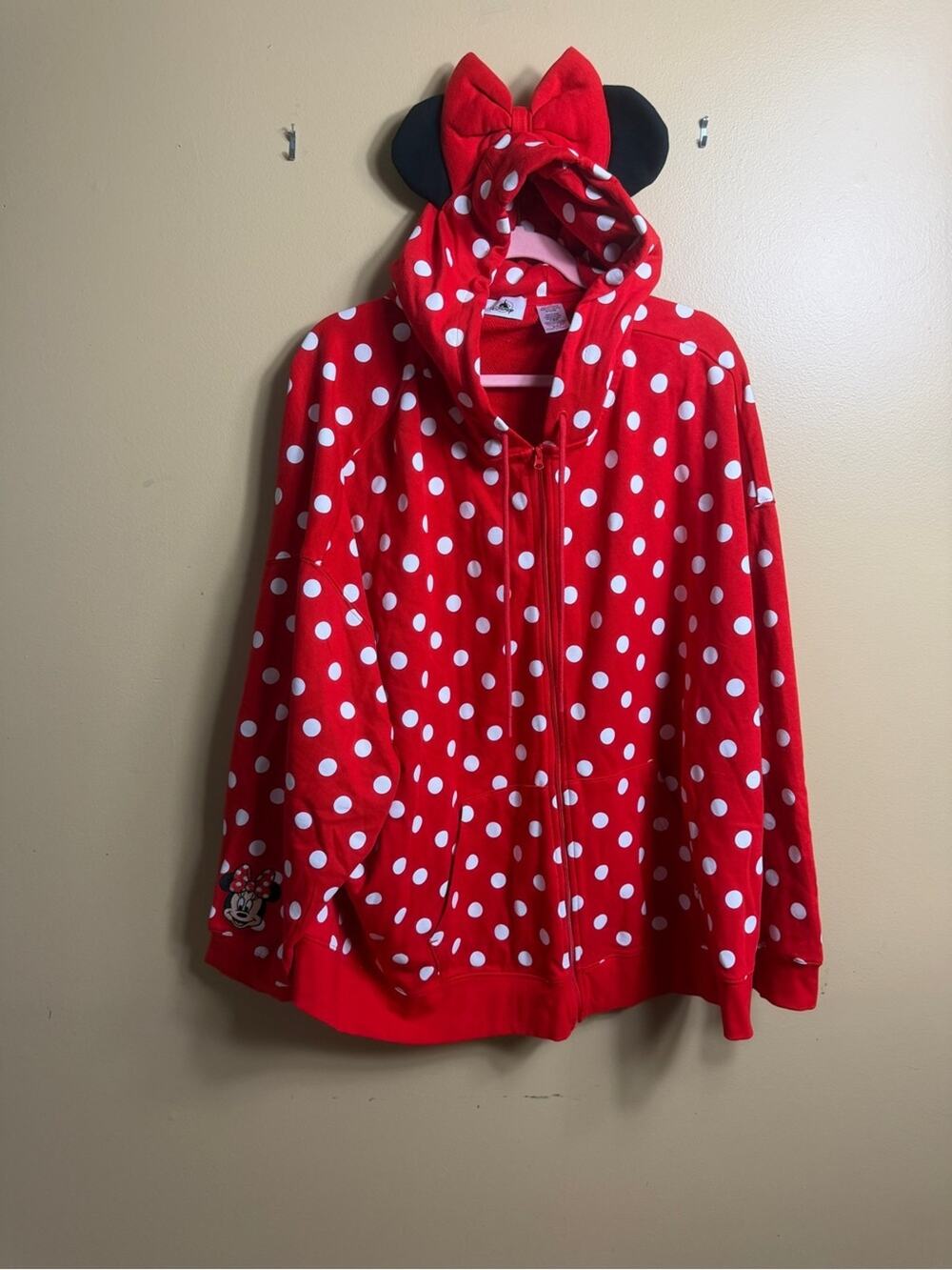 NWT Disney, Minnie mouse hoodie with ears. Red. Polka dot 3X